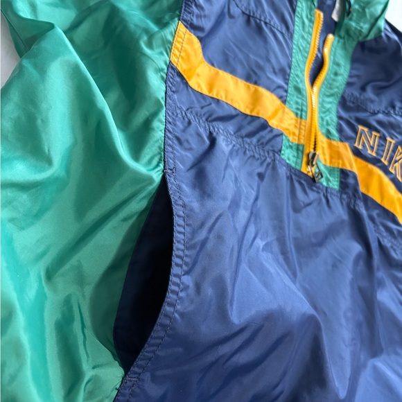Vintage 90s Nike Windbreaker - Picture 9 of 9